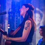 Literair en muzikaal programma Grunnegers in t Gruin tijdens festival Dichters in de Prinsentuin