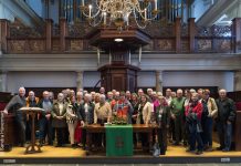 Grunneger Dainst in Amsterdam viert 20-jarig jubileum